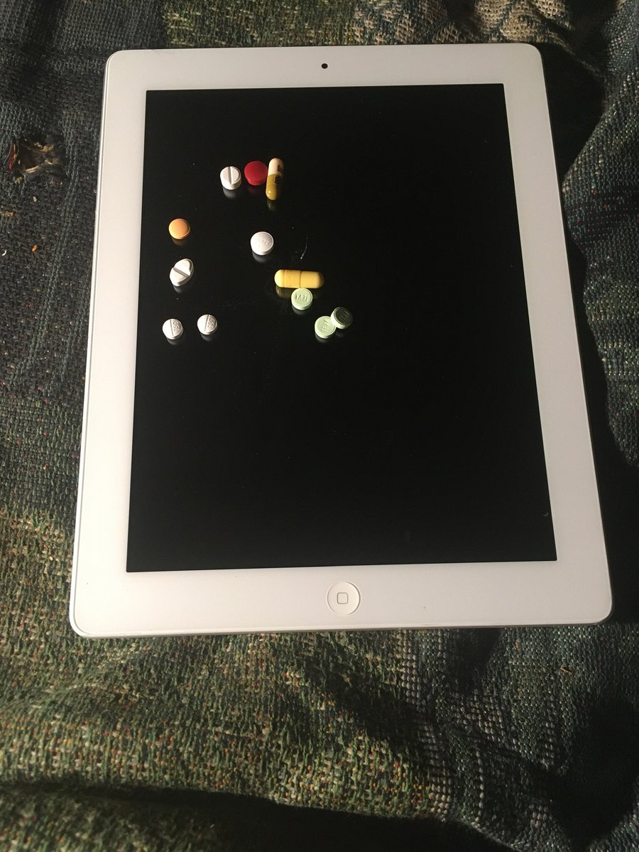 try2turn's tweet photo. #IOnlyAnswerMyPhoneWhen when my Dr office call https://t.co/VJeinwZrFN