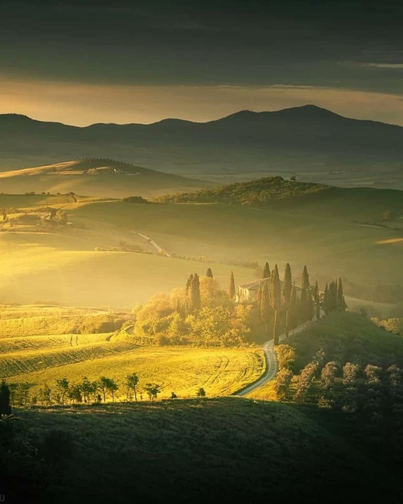 Beautiful Tuscany sunrise #landscapephotography #tuscany