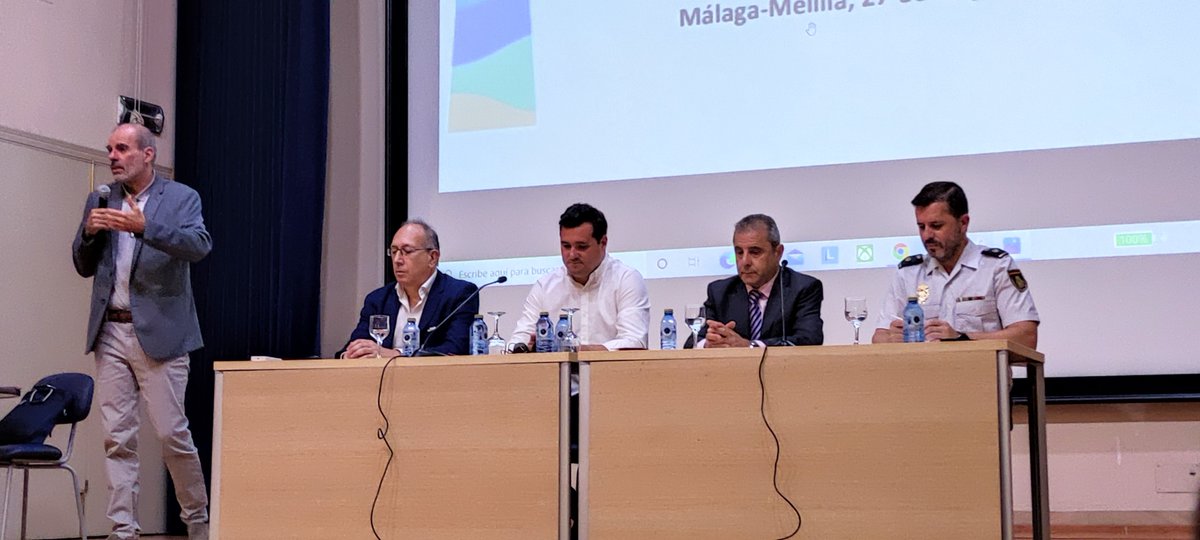 XVI Coloquio de Geografía Urbana (Málaga-Melilla) (@xvi_geourbana) on Twitter photo Enrique Alcoba, Ángel Miguel Pérez, Miguel Ángel Gómez y Víctor Gamero debatieron en una mesa redonda moderada por el investigador Fernando Almeida de la <a href="/InfoUMA/">Universidad de Málaga</a> sobre la condición de ciudad fronteriza de Melilla y lo que implica en su gestión. Enrique Alcoba, Ángel Miguel Pérez, Miguel Ángel Gómez y Víctor Gamero debatieron en una mesa redonda moderada por el investigador Fernando Almeida de la <a href="/InfoUMA/">Universidad de Málaga</a> sobre la condición de ciudad fronteriza de Melilla y lo que implica en su gestión.
