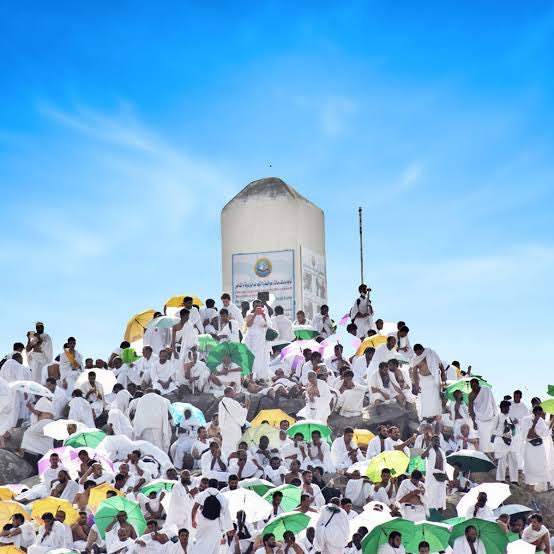 insharifain's tweet photo. NEWS | Upon directions from The President Sheikh Sudais, the Arafat Khutbah will be translated and Broadcast in 14 languages this year after the addition of 4 new languages:

English, French, Malay, Urdu, Persian, Russian, Chinese, Bengali, Turkish, Hausa https://t.co/LQNDV8h6DM