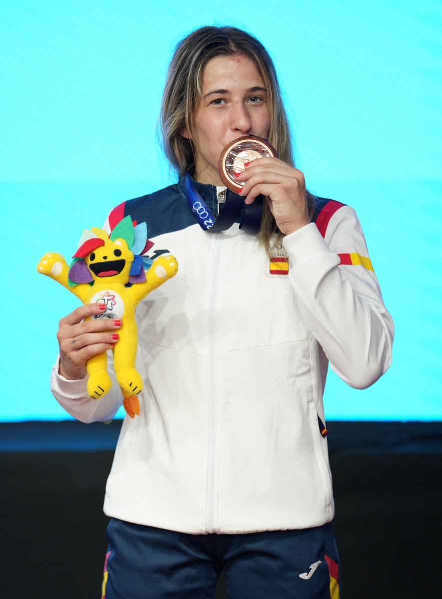 Estoy en una nube, no acabo de creérmelo. Pero lo hicimos!!🥉🤩🇪🇸