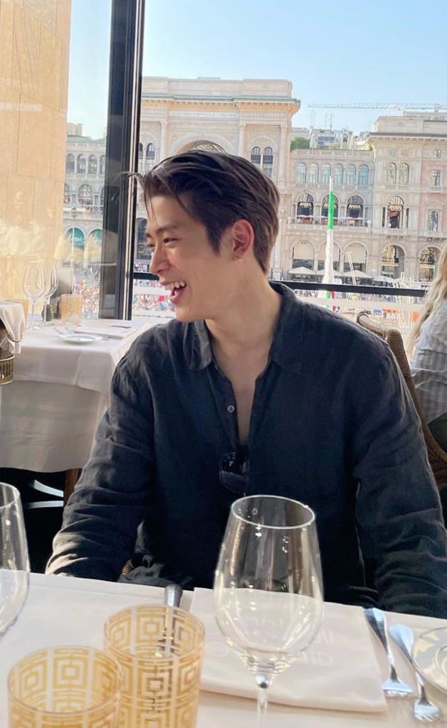 JJ23jm's tweet image. ชอบมากกกกกกชอบตรงนี้มากๆๆๆๆ ความผช.เพอร์เฟคอ่ะ ลุคดูแบบผช.ริชๆเลย ความรวย ความหล่อ สะอาด มาดเท่ห์ ผู้รากมากดี มีเงินมีทอง … เหมือนเกิดบนกองเงินกองทองของจริง !!! ✨ ไม่ไหว เขาอยู่สูงเกินไป

#JAEHYUN