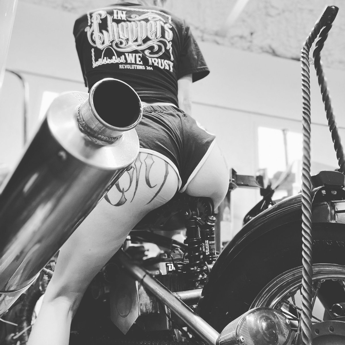 Mrsbaumerscycle's tweet photo. #motorcycle #motorcycles #bikerbabe #rideit #chopper #chopperchick #chopperlife https://t.co/JGEF8Kofaz