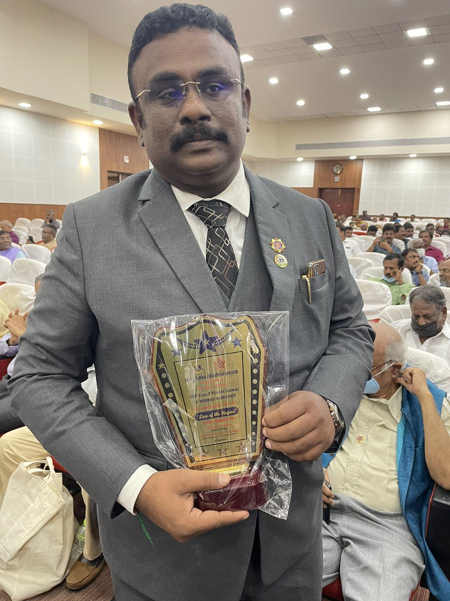 MParktown's tweet photo. @MParktown President banged the Lion of the year award #District324Mawards2021_2022 @lionsclubs https://t.co/LW9CeNEQhh