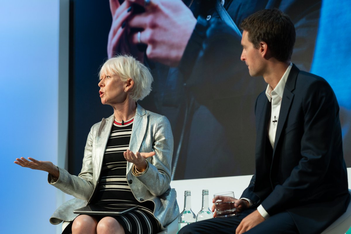 BritainProject's tweet image. So far all of our speakers have delivered amazing presentations and really interesting discussions, well done.

@evanspiegel @JoannaColes #FutureOfBritain