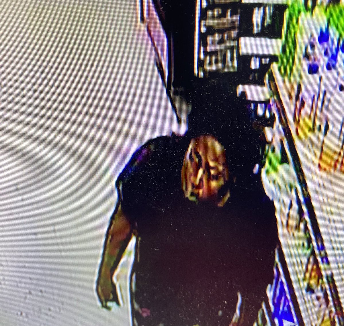 Knoxville_PD's tweet photo. Help needed to identify the pictured woman, who assaulted an employee at the Dollar General on Cedar Lane after she was caught shoplifting. Know her? Contact @tn_crime at 865-215-7165. Tipsters can remain anonymous and be eligible to receive a cash reward. https://t.co/jitTg4SUT8