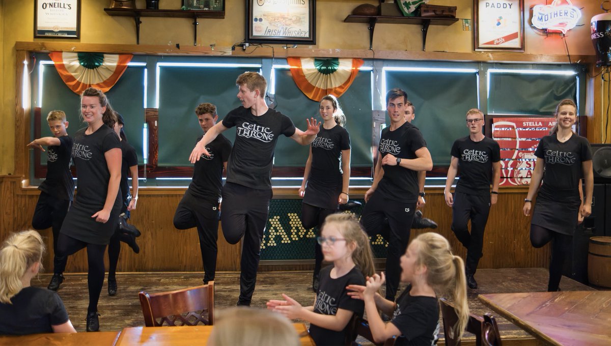 PCG_News's tweet image. Promoting @celtic_throne yesterday at Branson Landing. Performance tonight at @MansionTheatre, Branson, Missouri. celticthrone.com (Photos: Izaak Lorenz)