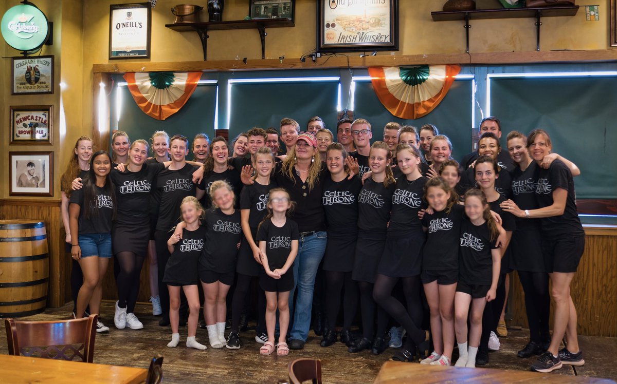 PCG_News's tweet image. Promoting @celtic_throne yesterday at Branson Landing. Performance tonight at @MansionTheatre, Branson, Missouri. celticthrone.com (Photos: Izaak Lorenz)