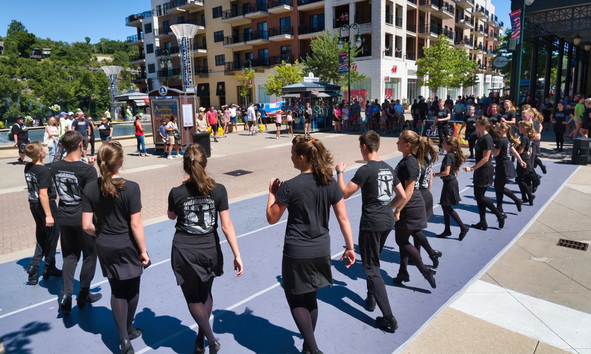 PCG_News's tweet image. Promoting @celtic_throne yesterday at Branson Landing. Performance tonight at @MansionTheatre, Branson, Missouri. celticthrone.com (Photos: Izaak Lorenz)