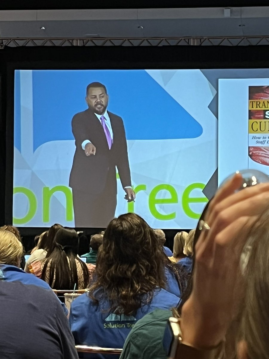 ᗷETᔕY KᑎIGᕼT tweet media