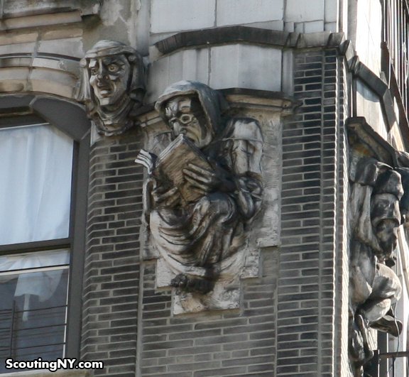 The world needs more reading gargoyles