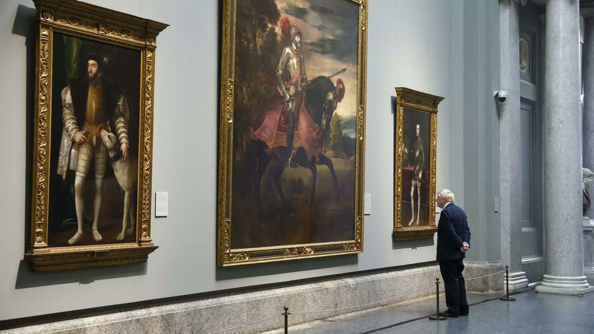 Querido <a href="/BorisJohnson/">Boris Johnson</a>

Como sabemos que te gusta disfrutar de la cultura en solitario, vamos a cerrar el #FnacPlazaNorte (el más cercano a IFEMA) solo para ti de 9:30pm a 10:30pm. ¡Te esperamos!