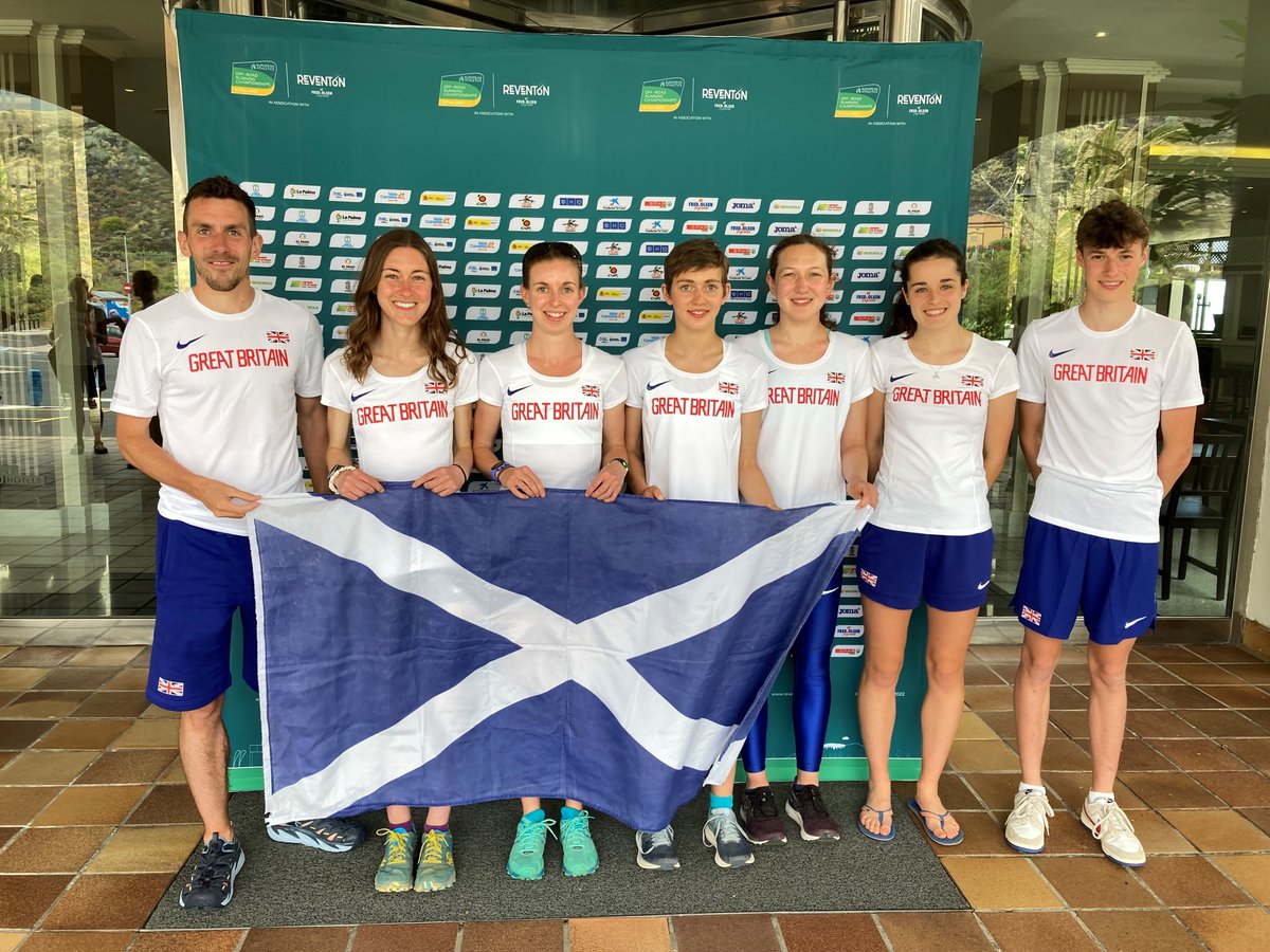 AIMING HIGH #SALtogether Back to La Palma, and here's Scots with @BritAthletics (L-R) @andoug_run Kirsty Dickson @ScoutAdkin Isla Hedley, Louisa Brown, Holly Page, Fraser Gilmour @inverclyde_ac @CarnethyHRC @FifeAC @rungarscube @EUHareHounds @VP_Glasgow_AC (📷 Angela Mudge)