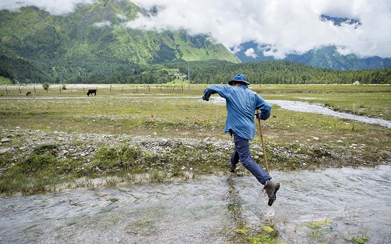 SadhguruJV's tweet photo. No adversity is an impediment if you are in a state of conscious response. #SadhguruQuotes https://t.co/4kaZ2QmmgM