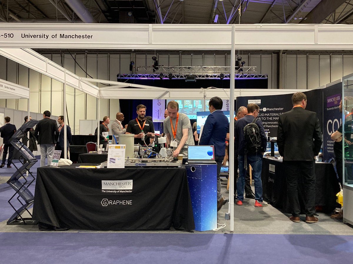 RoyceInstitute's tweet photo. A great final day at @MaterialsShow and a good opportunity to catch up with Royce partners @UKAEAofficial, @CranfieldUni and @UoMGraphene #advancedmaterials https://t.co/7oItRNDMAh