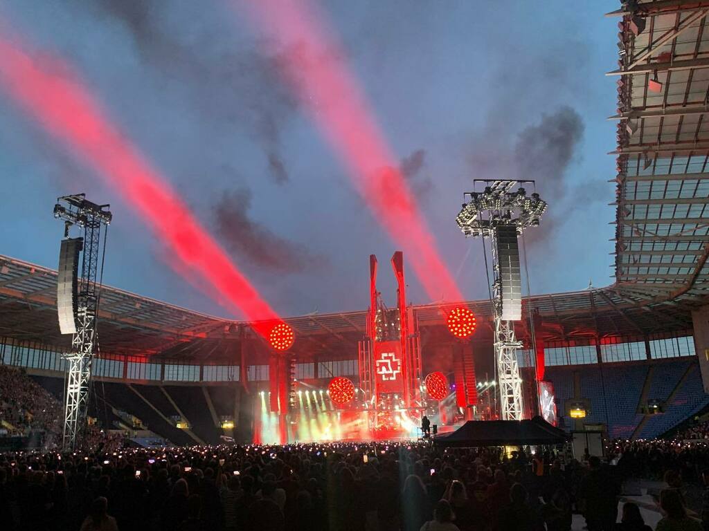 AdmFergy's tweet photo. Couple of snaps from #rammstein in Coventry on Sunday (the 1 that could be heard 11 miles away) https://t.co/Gd5fZOjAhA