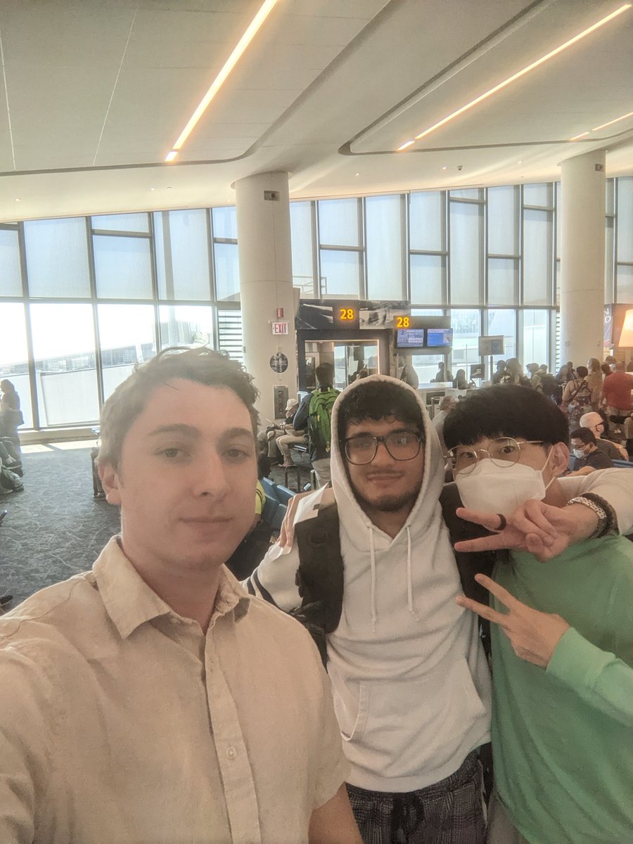 Ran into <a href="/DragonminkimLOL/">Dragonminkim</a> and <a href="/bejjaniii/">Bejjaniii</a> at the airport. Had to call dmk on discord to check if it was him LMAO. We be in St Louis soon !