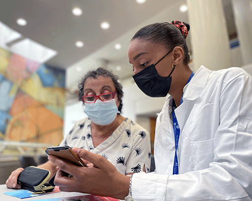 predict4health's tweet photo. 🎆 Bel accomplissement pour toute l'équipe aujourd’hui : + de 2000 patients bénéficient désormais de notre plateforme de télésurveillance. 85% d'entre eux se disent à l'aise avec l'application...Faisons encore mieux !
Merci @APHP et tous nos partenaires pour votre soutien https://t.co/Ms2E9oUhij