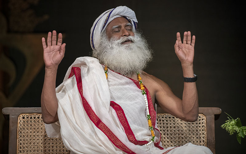 SadhguruJV's tweet photo. Spiritual process means to be on fire, to be Blissed out. Peace will happen when you ‘rest in peace.’ #SadhguruQuotes https://t.co/q3iilDk7xj