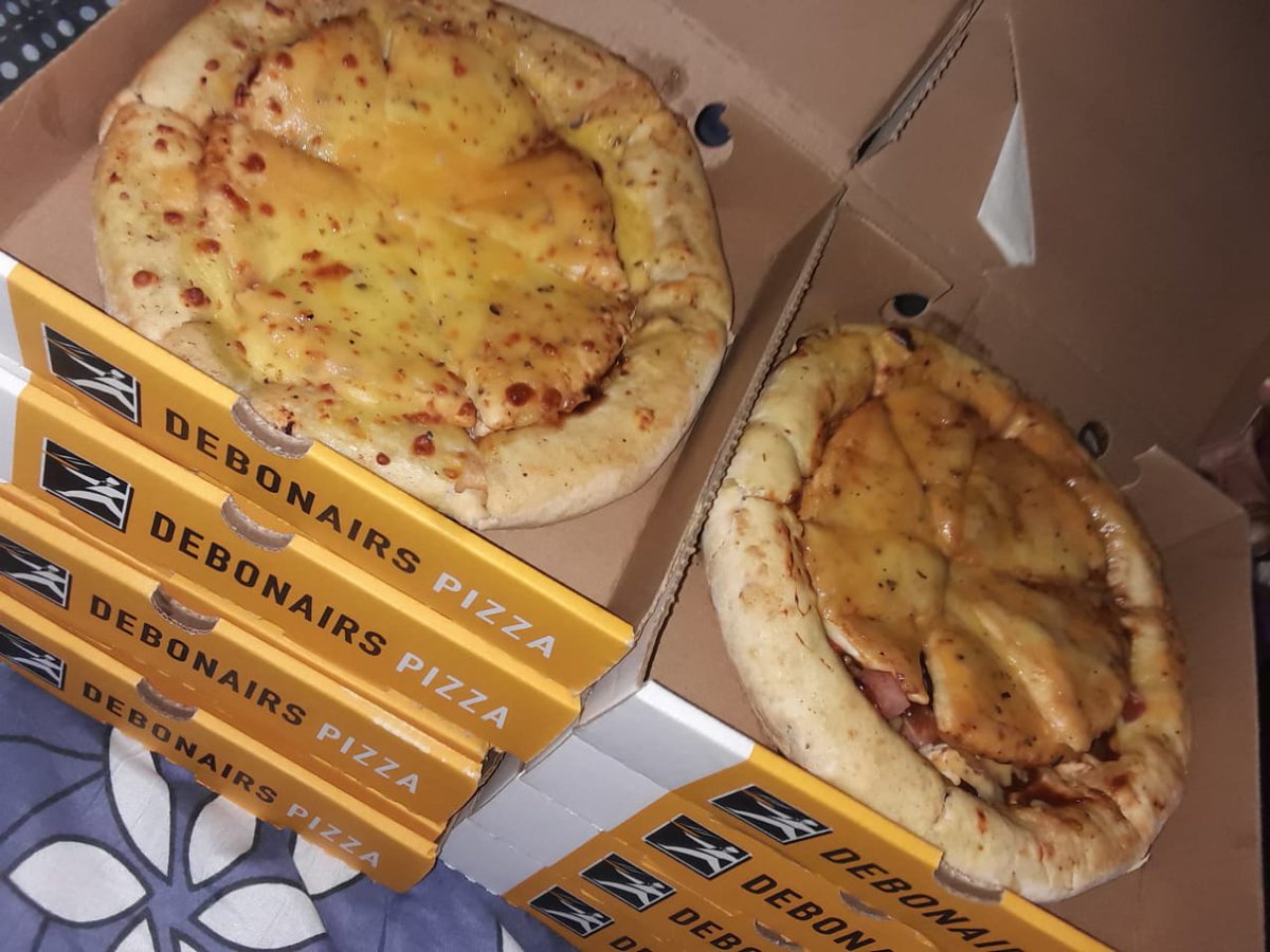 samkenelope's tweet photo. @DebonairsPizza @Pharoahfi When I #LetThePotsRest I make sure ๐ #OnTheDoubleThursdays https://t.co/avydGIMfXR