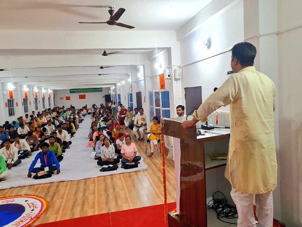 ABVPVoice's tweet image. काशी प्रांत अभ्यास वर्ग में अभाविप के राष्ट्रीय संगठन मंत्री श्री @AshishSainram ने &quot;सैद्धांतिक भूमिका&quot; विषय पर कार्यकर्ताओं का मार्गदर्शन किया।