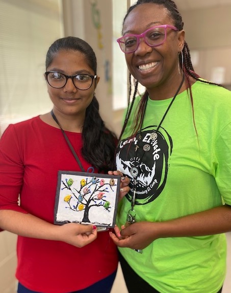 JaneWHerndon's tweet photo. Last day of EL Camp! Teachers Adrienne King, Emeka Marshall, Nichole Murray, &amp; Micah York have poured their hearts out planning &amp; implementing the best activities &amp; lessons for these kids. So thankful for everything they have done! #mcslearn #MadisonESL https://t.co/tQKW4oa4R1