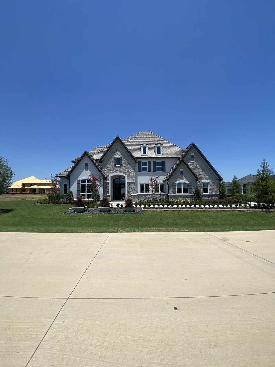 Trelee__'s tweet photo. New construction in Flower mound, Tx 😮‍💨 https://t.co/ltET4EtncM