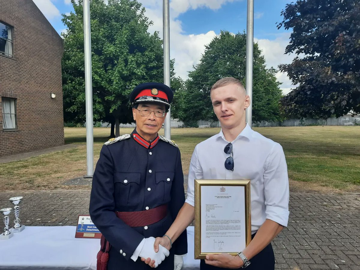 ACF_NELondon's tweet photo. Last weekend 3 company had a parade to celebrate 31 Det for being the best Royal Corps of signals cadet detachment 2021.
We had the pleasure of hosting the colonel of the Royal Corps signals as well as the deputy Lord Lieutenant for Redbridge.
@royalcorpssignals @RedbridgeLive https://t.co/wd98oHprZD
