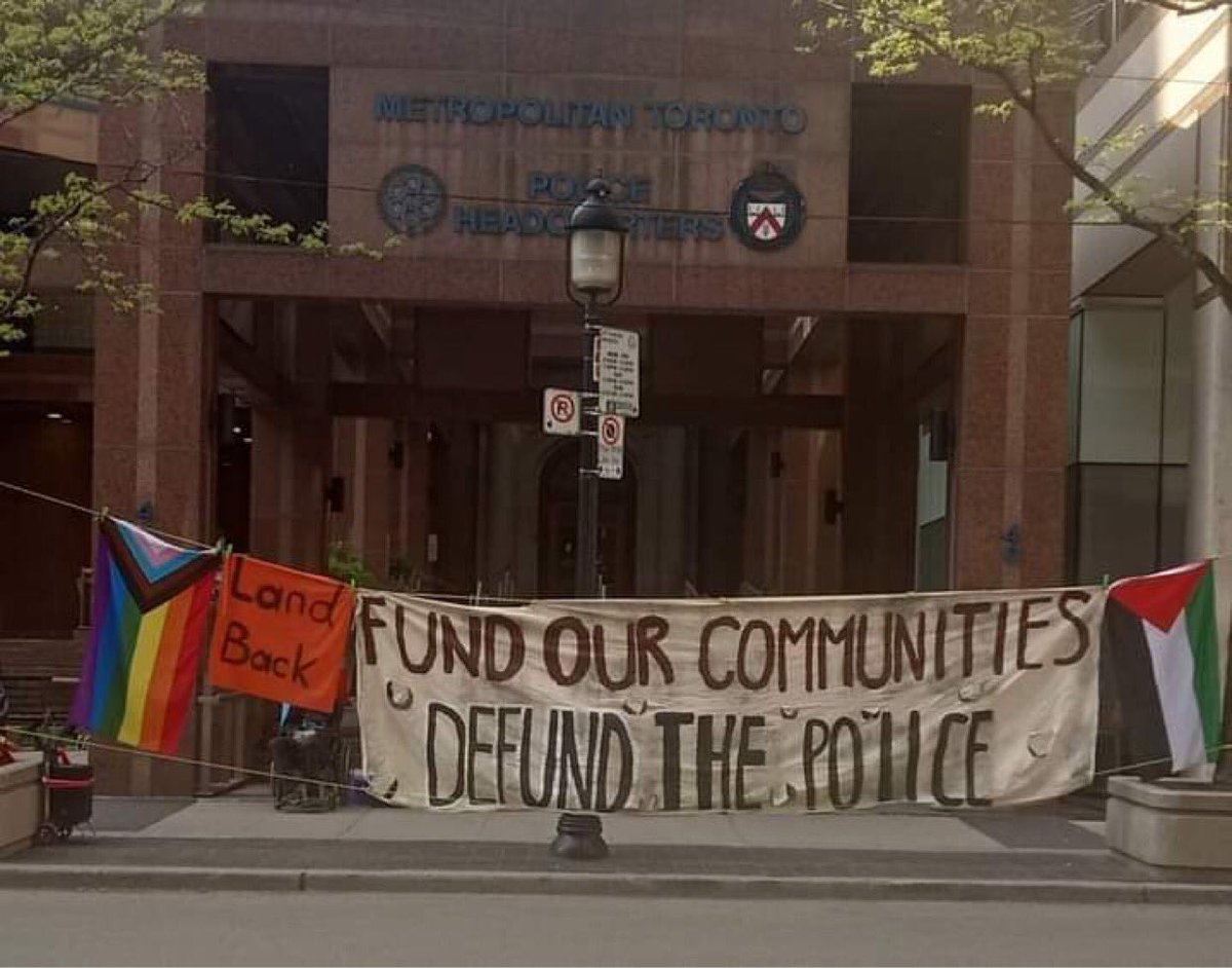 Our New Episode is Up! “Holding Spaces” is a discussion on allyship - focusing on the work of Fund our Communities Defund the Police in Toronto. #DefundThePolice player.captivate.fm/episode/cd40e3…