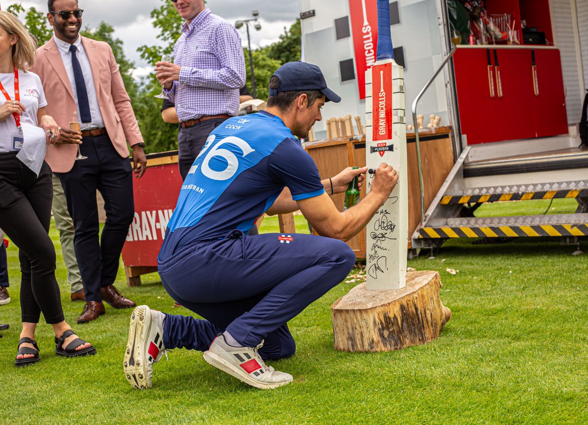 graynics's tweet photo. It was a privilege to be involved in the inaugural #RockForRuth by the @RuthStraussFdn.
A fantastic event saw a host of cricket stars and celebrities such as Alastair Cook, Joe Root and Michael McIntyre don their playing kit to help raise money for an incredible cause โค๏ธ https://t.co/3lqD6B3rX2