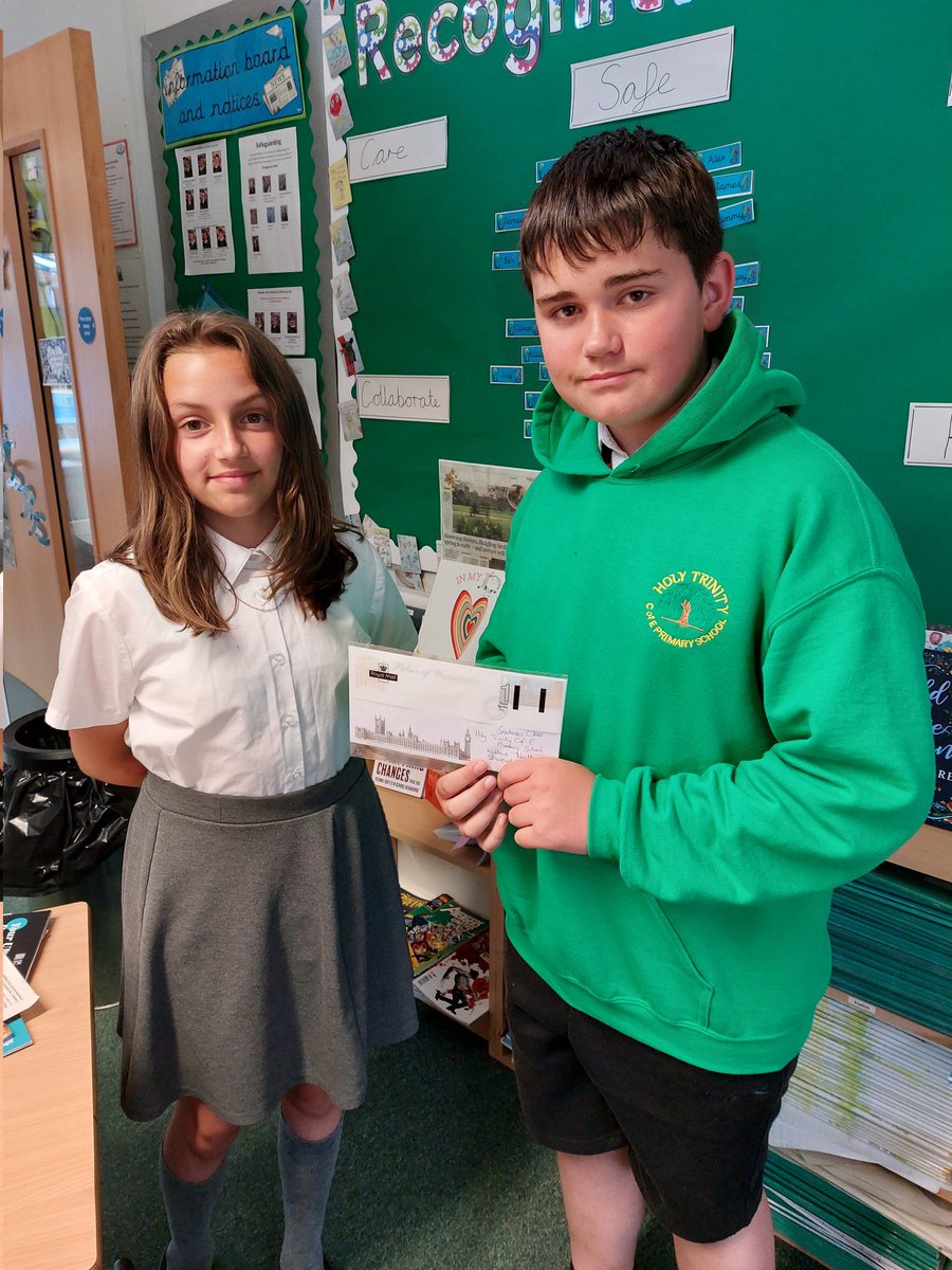 Seahorses_Class's tweet photo. Y6 MPs opened &amp; read out some exciting mail today, posted from The Palace of Westminster. This provoked a discussion about the Palace, it's use as a royal residence &amp; the work in @HouseofCommons and @HouseofLords2 @UKParlEducation #TeachUKParl @cormorantsclass @WillowsCE https://t.co/E3Olu1fckt