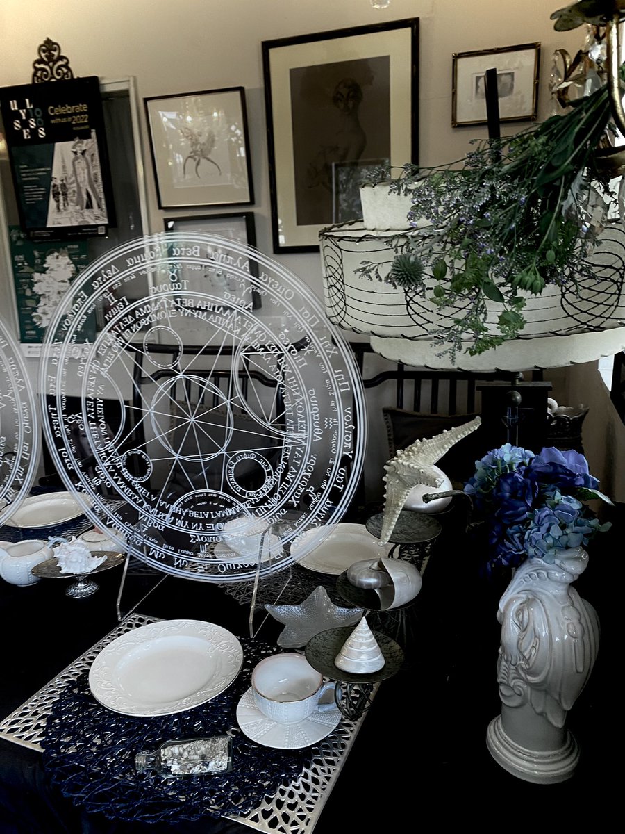 7月1日から
cloud9の夏が始まります🐠
今年のテーマは
✳︎Stella Maris✳︎
ステラマリス

航海者の守護星、海の星の聖母ステラマリス
彼女の後の名は聖母マリア
海の星とは北極星の事
涼しげなインテリアと夏に合うお茶をゆっくりお楽しみ下さいね！
ご予約お待ちしています。