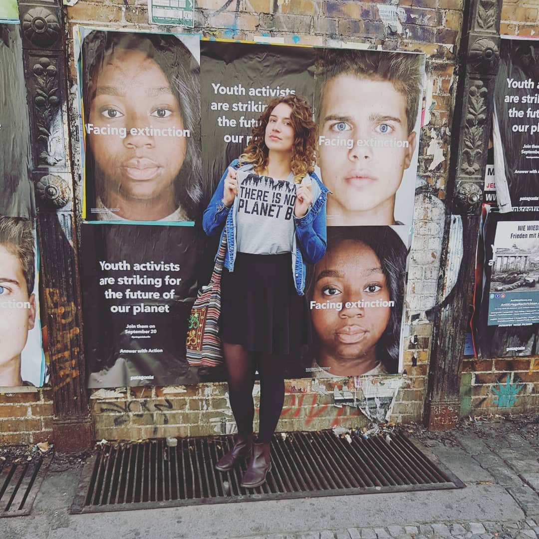 RebeccaKowals12's tweet photo. My daughter has been arrested and in court again. They say she might not get bail this time.   How does a government that wants be a world green leader reconcile this with stamping their Priti boots on young climate activists.  #juststopoil #ClimateActionNow #loveyoujen https://t.co/eEDVAkoFwm