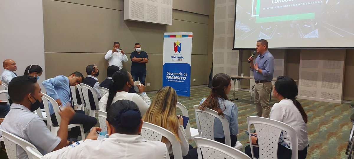 TransitoMtr's tweet photo. 👉🏻Realizamos jornada de prevención vial dirigida a empleados del hotel GHL de Montería, con el propósito de socializar la importancia de cumplir las  normas y señales de tránsito y así evitar siniestros viales. https://t.co/VFJzO6LYaa