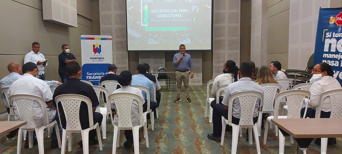 TransitoMtr's tweet photo. 👉🏻Realizamos jornada de prevención vial dirigida a empleados del hotel GHL de Montería, con el propósito de socializar la importancia de cumplir las  normas y señales de tránsito y así evitar siniestros viales. https://t.co/VFJzO6LYaa