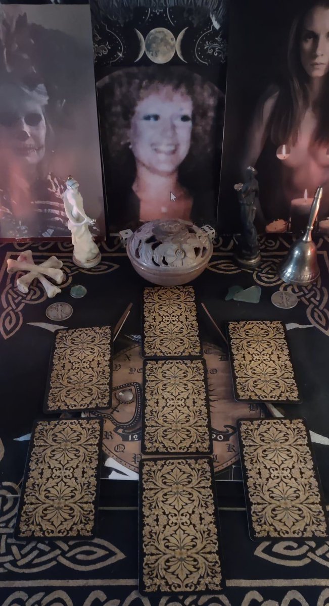 huber_ii's tweet photo. Welcome #HouseofPagans
#SistersoftheDarkMoon
#NewMoon on #June28
#Cancer #Zodiac 10:51 pm
#NakedWitches #TarotReading
#Rituals #Spells #CandleMagic
#SummerSolstice2022
#TripleGoddess Walking Liberty
#Persephone, #Demeter and #Hekate https://t.co/0vjy06a4n8