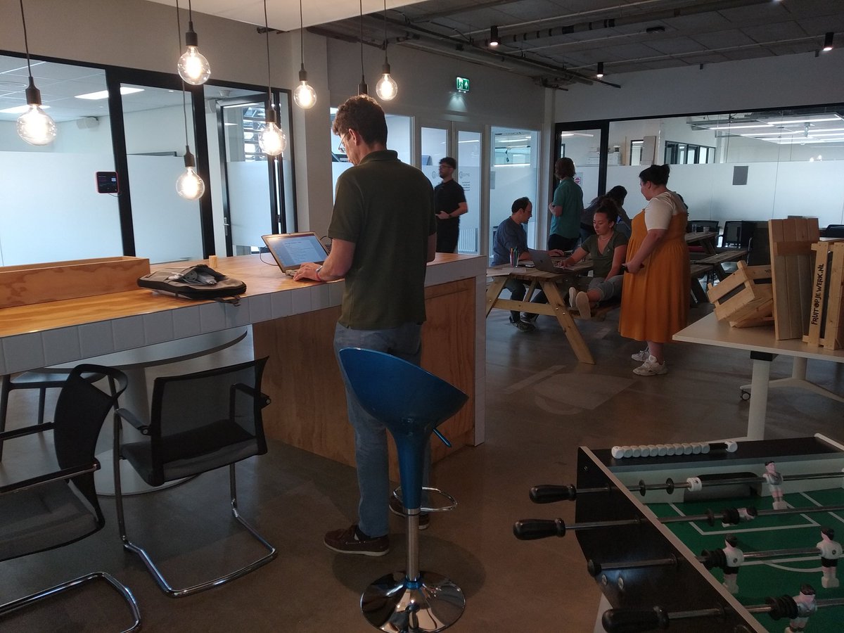 ngavara's tweet photo. Start-up vibes at Optics11 (Amsterdam HQ), who are hosting PM8 and the associated workshop on Entrepreneurship in research. #Phys2Biomed https://t.co/VDeOCEBM1B