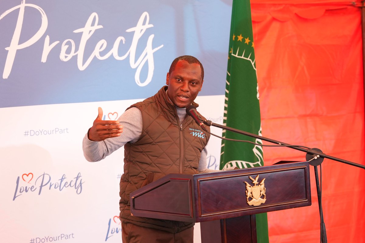 FirstLadyNam3's tweet photo. Mr. Ekandjo then announced that @MTCNamibia is donating N$20,000.00 worth of airtime to those #GettingVaccinated today.

MTC has been a partner since the inception of the #LOVEProtects Campaign and they continue to #DoTheirPart in increasing vaccine uptake.

Thank you, MTC! https://t.co/X1PRGTwtFP