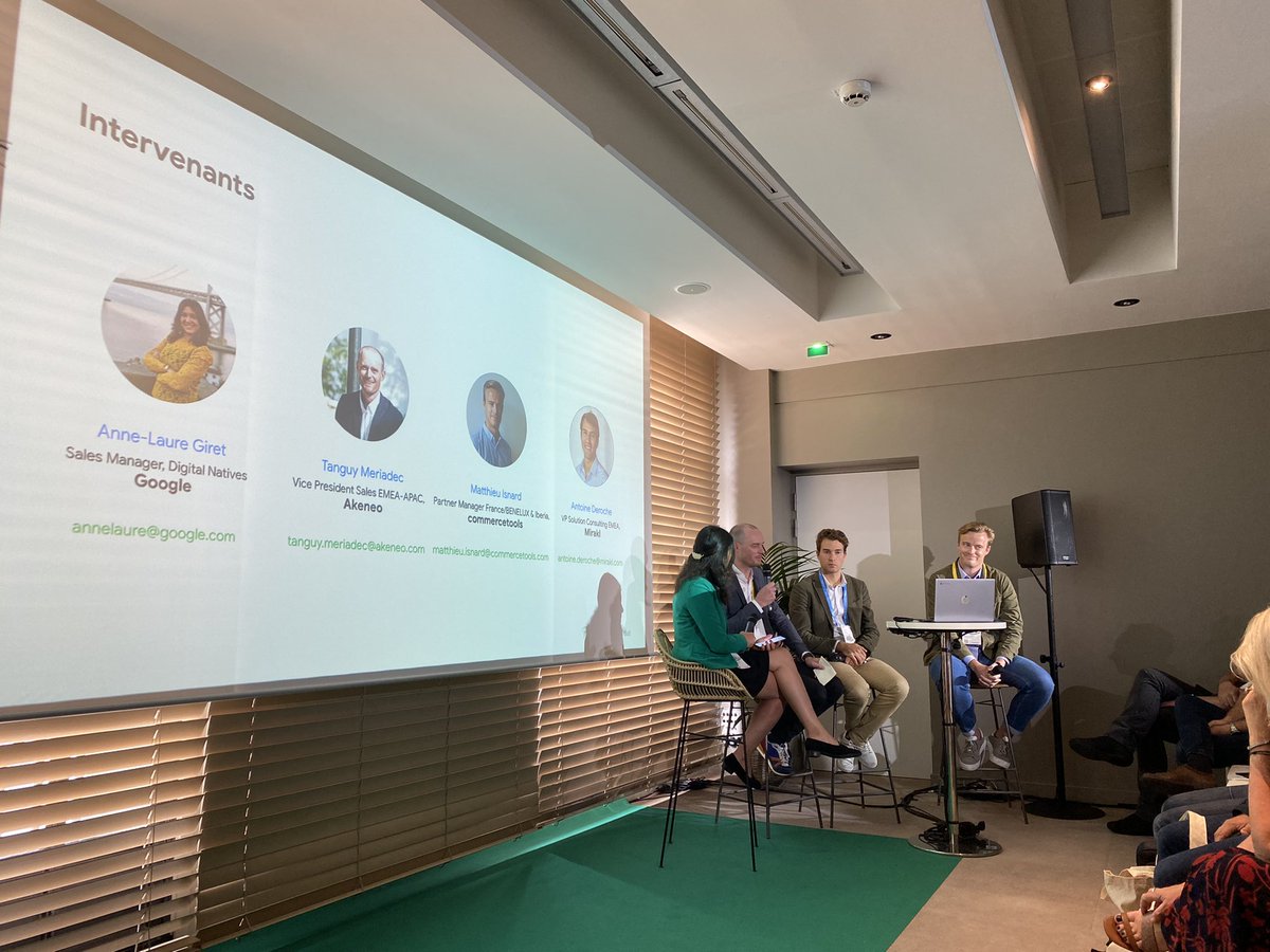 F_Decaudin's tweet photo. Beau retour d’expérience de plateforme eCommerce #MACH / #Composable à la journée de lancement #CloudàlaFrançaise  Google Cloud avec @Akeneopim x @Commercetools x @Mirakl x @GoogleCloud 👍 https://t.co/R5Q15MSUnh