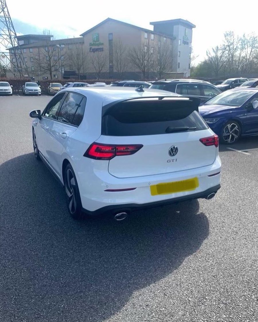 MskLeasing's tweet photo. VW Golf GTI Clubsport 300BHP Finished in Oryx White Premium Paint &amp; Soul Black Tornado Red Interior 👌🏻

*SPECIAL OFFERS* on Clubsport GTIs on https://t.co/TwVW2nf3Pj! 

Head over to our website to find out more. Link in the bio 👆🏻

#golf #vw #gti #car #vwgti #alloys #carlover https://t.co/Vkgz5zm4ea