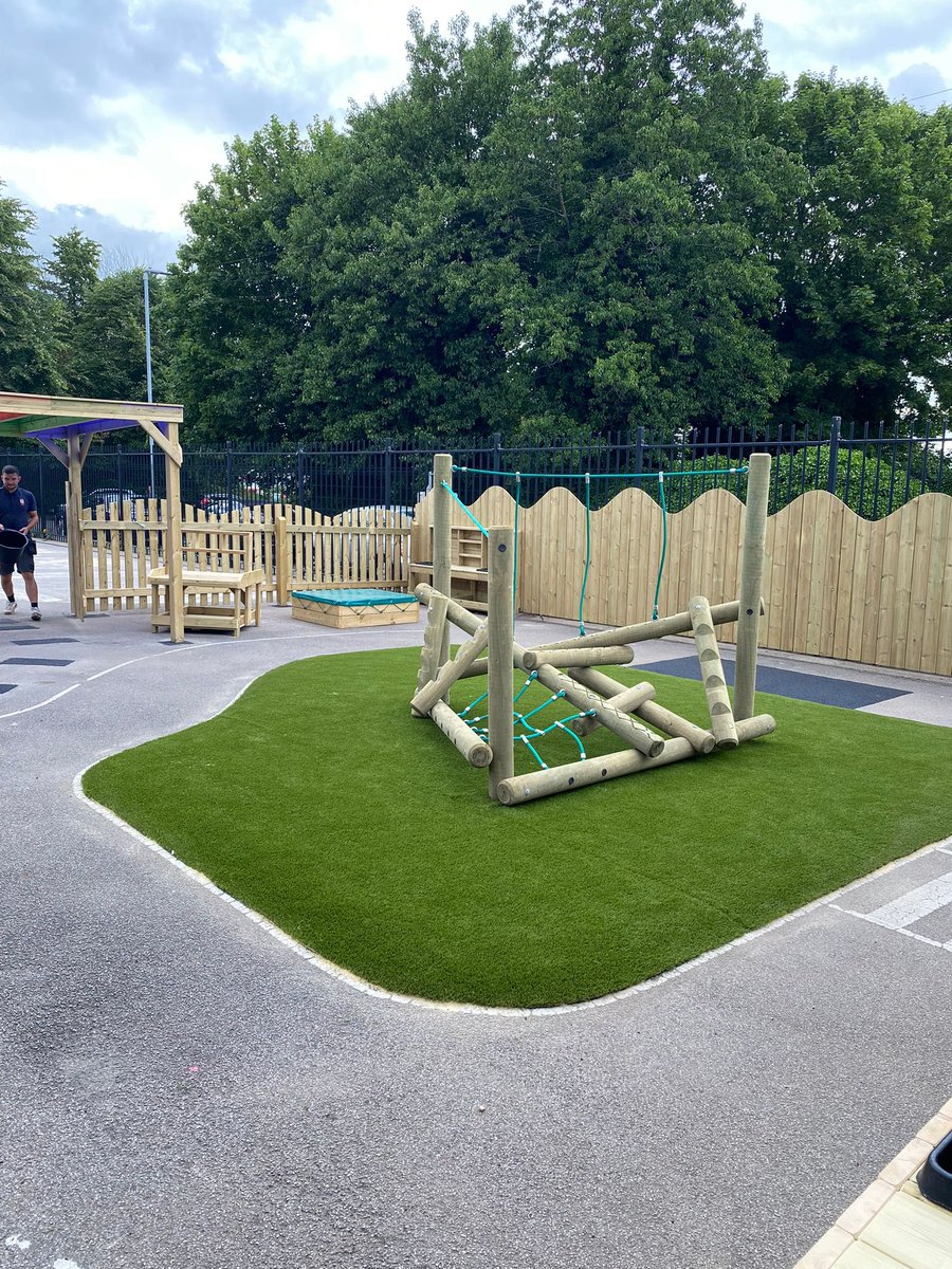 stjosephhunslet's tweet photo. Just look at our new Reception play area from @NewbyLeisureLtd We are absolutely delighted with it. Thank you so much. #TeamSJH #TeamF2 https://t.co/ZEcECGITB1
