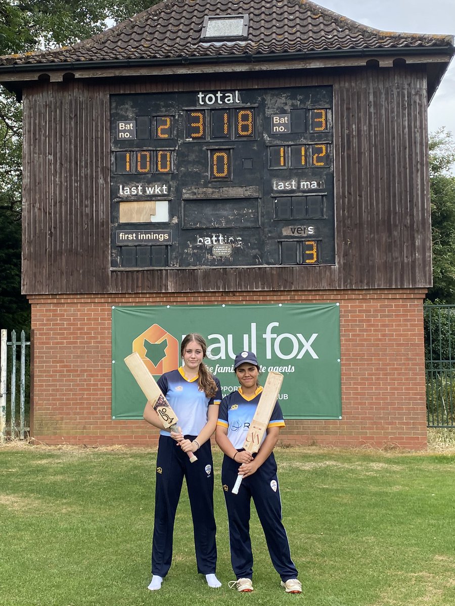 A brilliant day out for the U15s with a comprehensive win over Lincolnshire!

100* for Ophelia and 112* for Priya 🎉👏🏻

Great to watch in our total of 318-2
