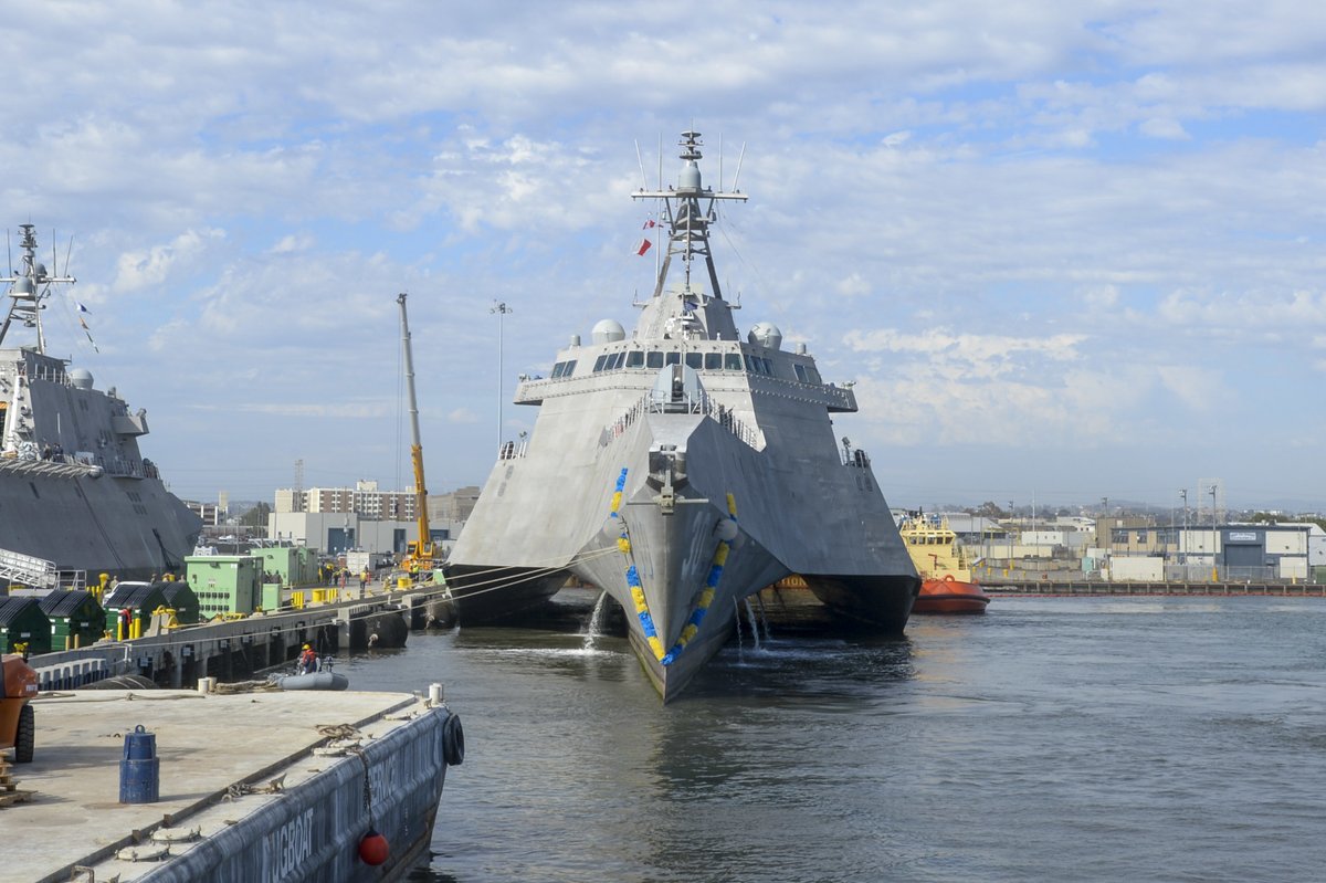 Sdmac_Official's tweet photo. #SanDiego welcomes PCU Canberra (LCS 30), which arrived at @NavBaseSD for the first time, arriving from @Austal_USA shipyards. Follow @SurfaceWarriors for future updates on its fleet.
#SDMAC #SDmilitary @USNavy https://t.co/dWUdJKyEgd