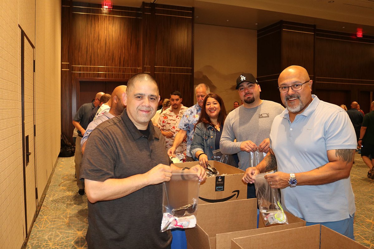 NVHC1977's tweet photo. Earlier this month an event to make #HeatReliefKits was held in Las Vegas. Volunteers helped assemble 360 kits that were donated to #NVHC and @SalvationArmyUS 
This event happened just before Governor @SteveSisolak released an Extreme Heat Resource Guide https://t.co/NbBfrkgGcO https://t.co/0hXaBe6fdl