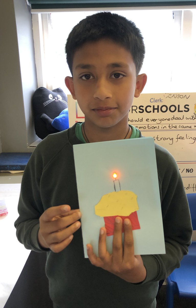 Gade_WPA's tweet photo. Our DT project has been completed! Our paper circuits have made our lovely cards even more fabulous! #WatersideDT #happychildrenlearn https://t.co/e8Lf1TiWIn
