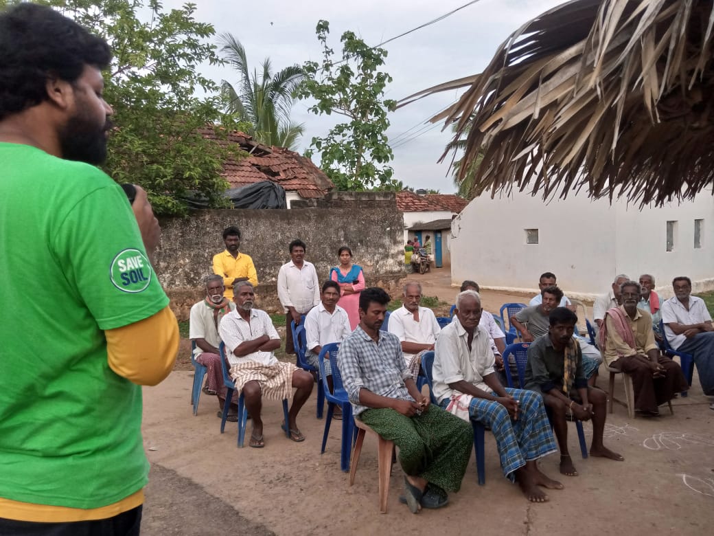 wanderseek7's tweet photo. Day 2 of #RideForSoil in visakhapatnam

Volunteers have conducted sessions in a college and a nearby village!! There was a great response!!!

The enthusiasm is only growing higher!! More rides to come🔥🔥

#SaveSoil #RideForSoilVizag
@ishavizagsharma https://t.co/JsgMMrcL5n