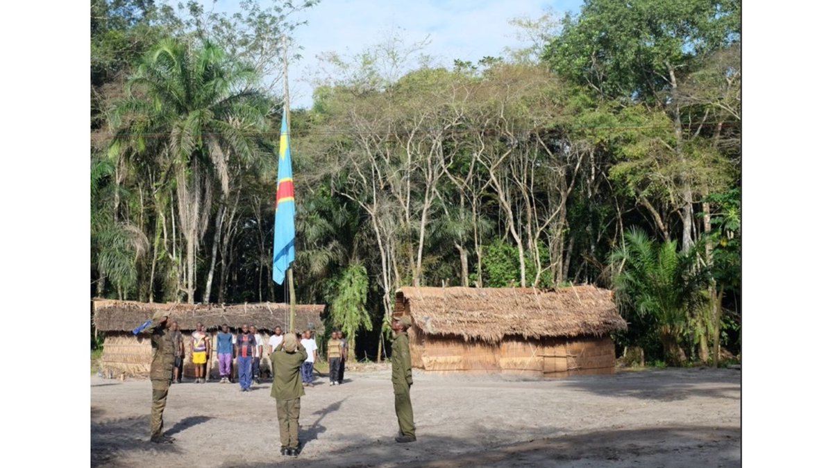 Part of the eco-guards‘ training that Chengeta delivers, promotes nationalism and pride for their country. This sentiment of serving their nation stays with them throughout their career. So today, the national celebration day of DRC is an important day for them!