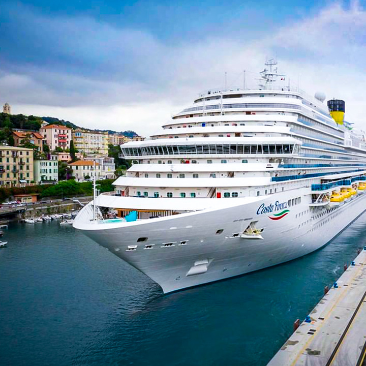 CrucerosPlus's tweet photo. ¿Te imaginas conocer Italia sin la preocupación de buscar hotel, comida o qué hacer?

Goza los atardeceres y las vistas, con tu nueva bebida favorita Aperol Spritz 🌅 🙋‍♀️ 🙋‍♂️ 

#costafirenze #crucerosplus #italia https://t.co/I1zgMYxiLS