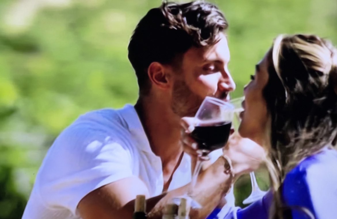 andreaselena_'s tweet photo. 🫶🏼🥹 #LoveIsland https://t.co/x7UQX3ACmo