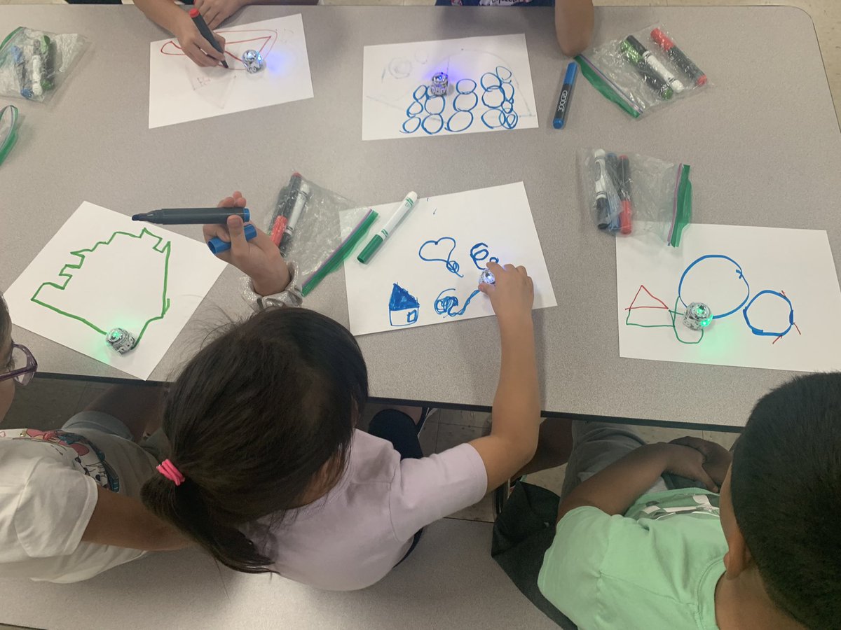 An absolutely amazing day with the @stvrainnovation Mobile Lab visiting Alice Terry Elementary School in Sheridan School District! We got caught in an intense rainstorm, but it wasn’t enough to stop the #StVrainStorm! <a href="/BlancheKapush/">Blanche Kapushion</a> @AngelaWuIC @LukasReckIC